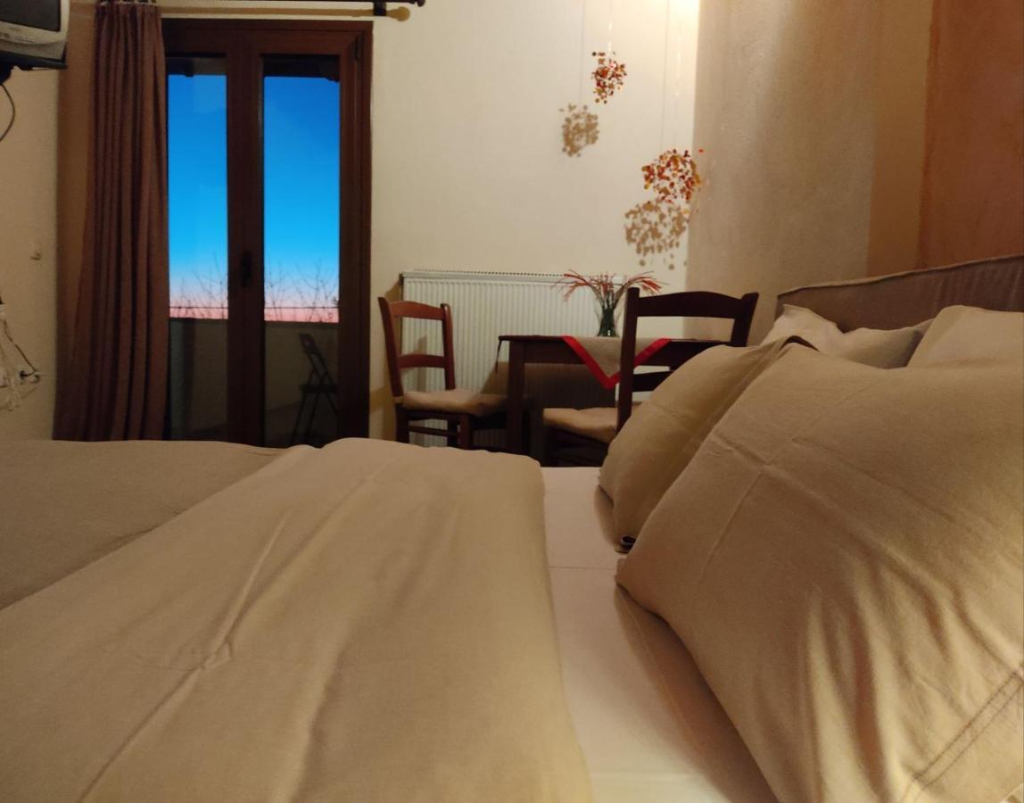Klio Guesthouse Портарія Екстер'єр фото